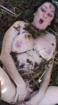 M4ry Bitch | Julie Solo