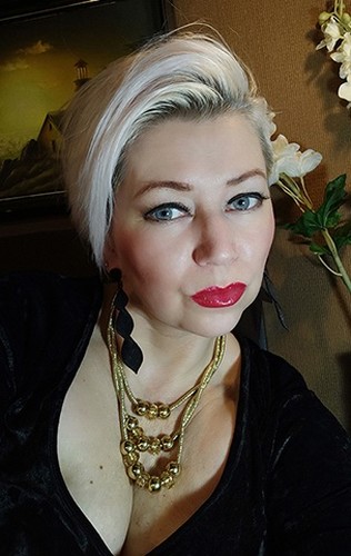 Mature Amateur Aimee Pack
