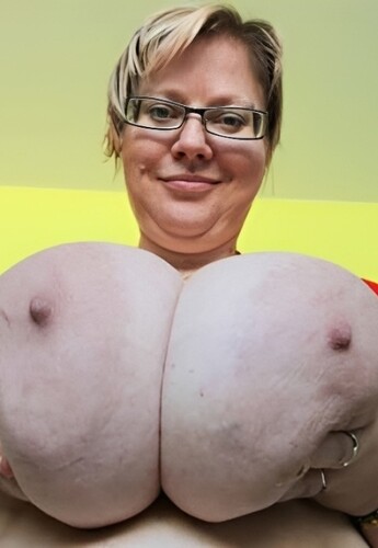 Tiffany BBW Big Boobs Bouncing
